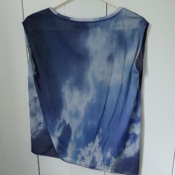 Dkny Blue White Sleeveless Asymmetrical Muscle Tee - Picture 2 of 4